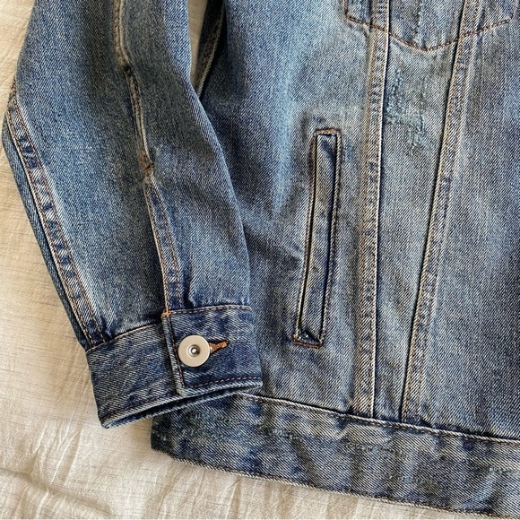 Wild Fable Oversized Denim Shirt Jean Jacket 100% cotton Sz XS Casual Work Fall - Picture 4 of 8